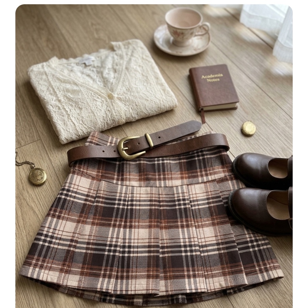 Pink Rose Dark NWOT Retro-Academic-Plaid, Literary-Chic-Mini, Preppy Sz S